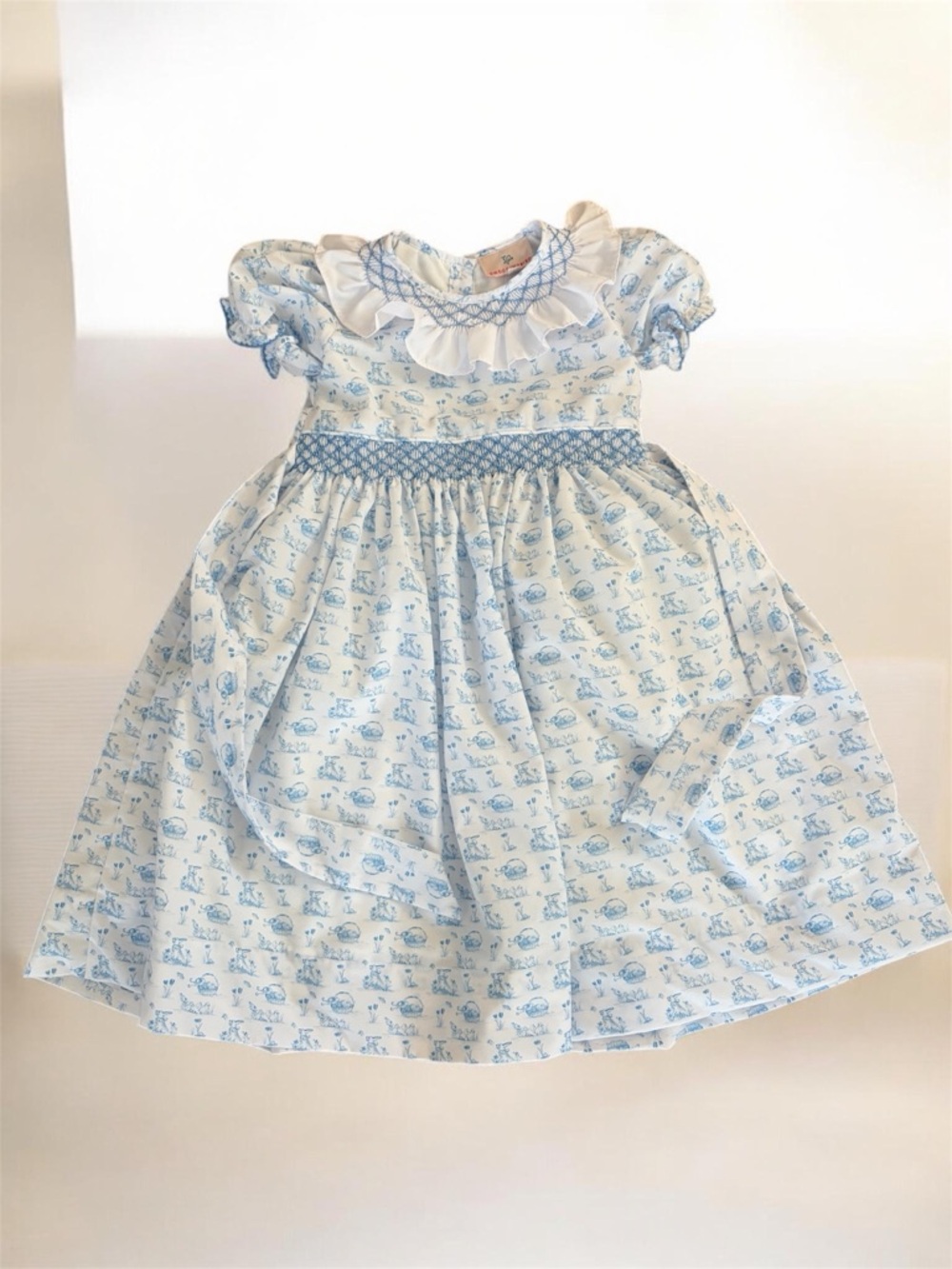 Smockingbird size 5 darling Easter dress with smocking and ruffle collar detail